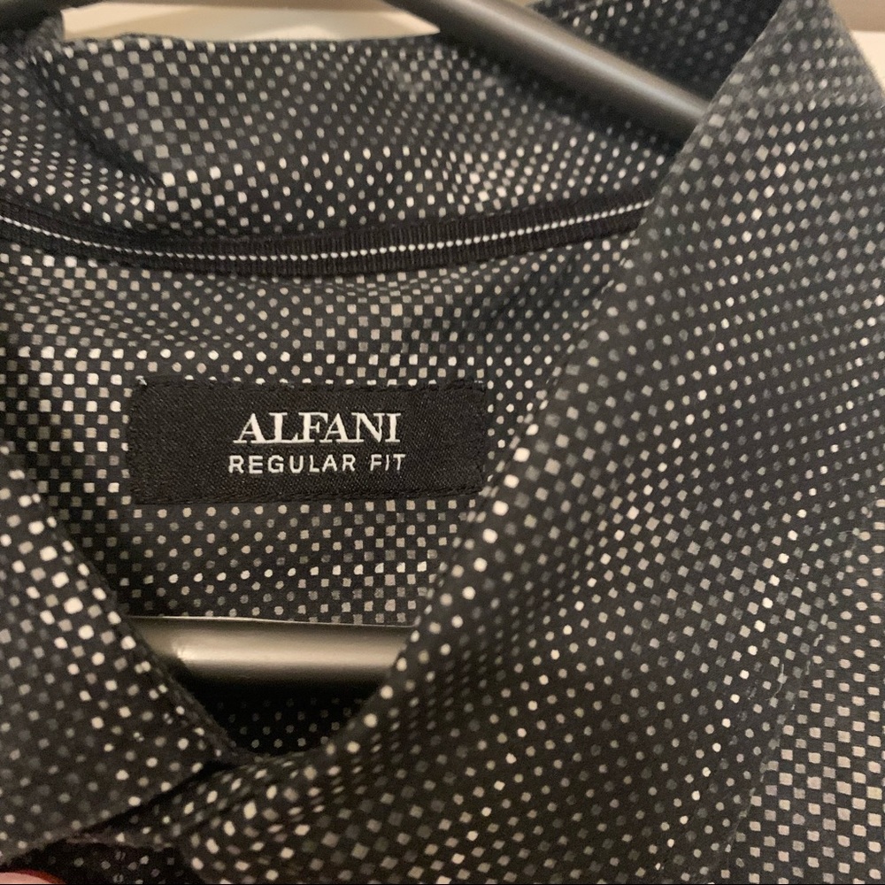 Button down top - Picture 2 of 3